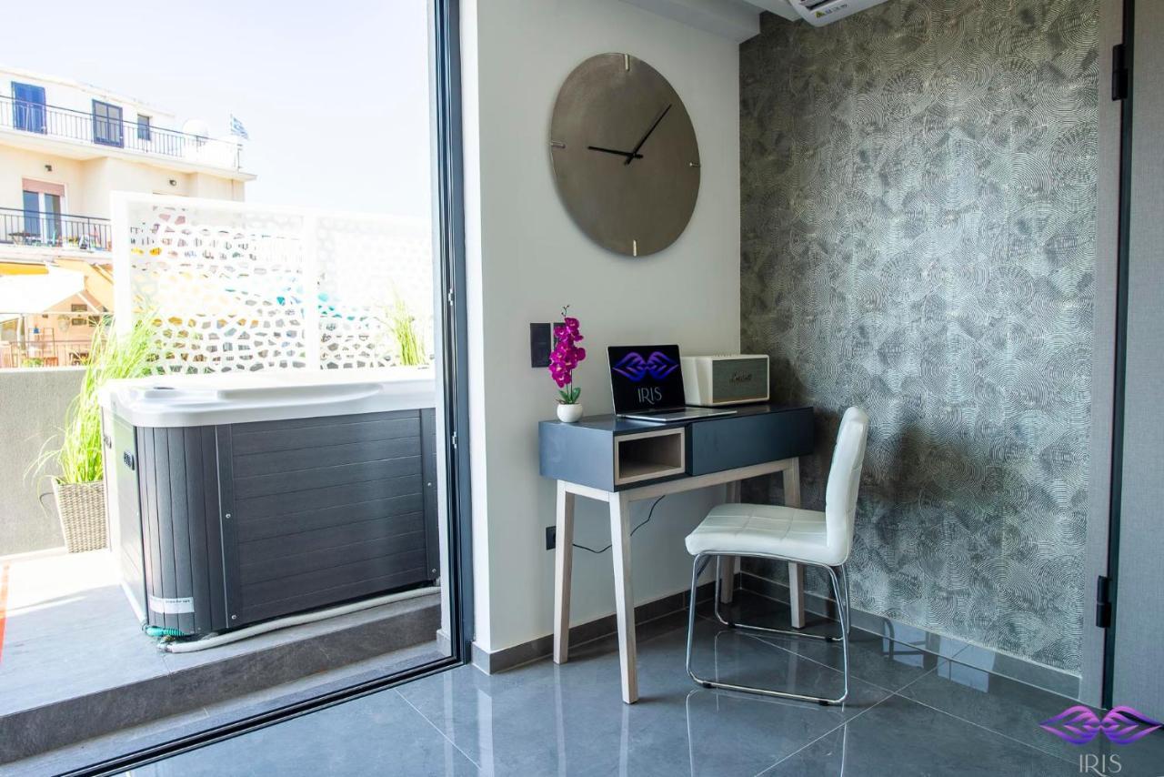 Ferienwohnung Luxury Penthouse With Acropolis View And Jacuzzi Athen Exterior foto